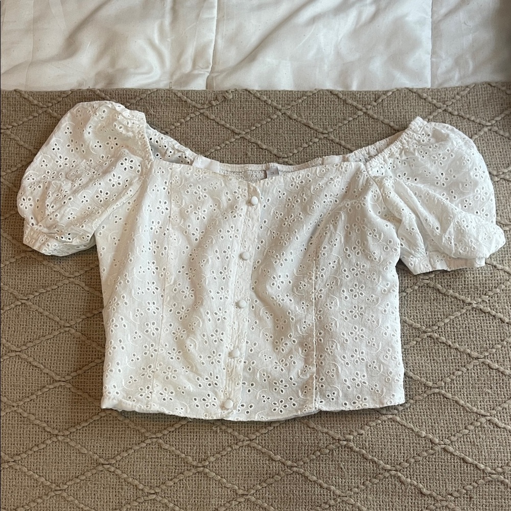 Amisu White Eyelet Off-Shoulder Blouse